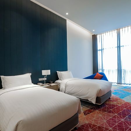 Holiday Inn Express Shanghai Songjiang Fangta By Ihg מראה חיצוני תמונה